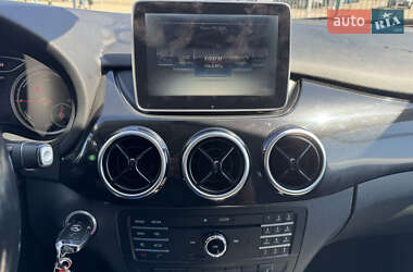 Хетчбек Mercedes-Benz B-Class 2015 в 