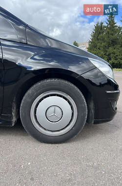 Хэтчбек Mercedes-Benz B-Class 2006 в 