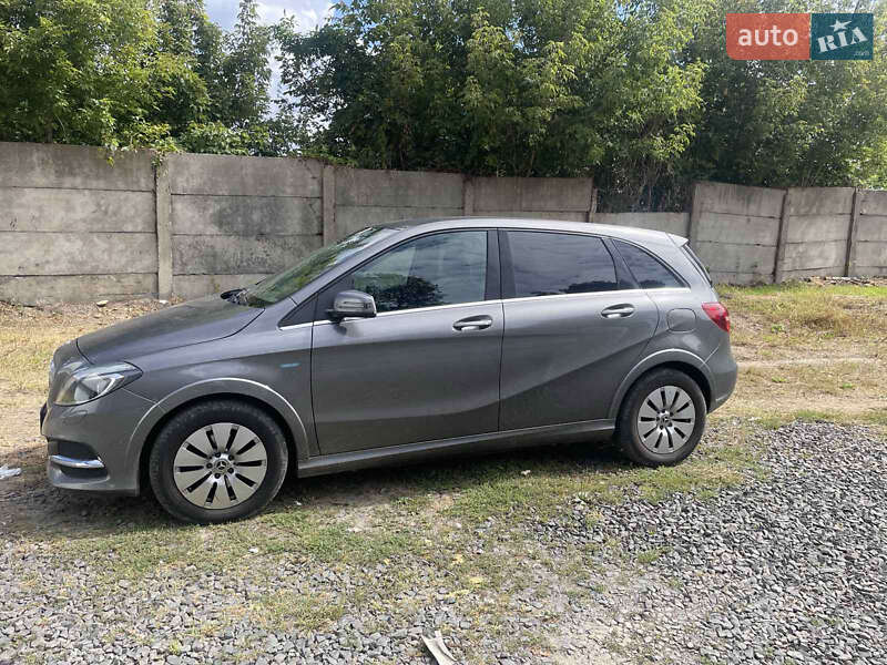 Хетчбек Mercedes-Benz B-Class 2017 в Луцьку