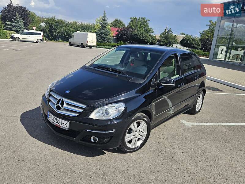 Хэтчбек Mercedes-Benz B-Class 2008 в 