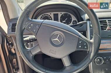 Хэтчбек Mercedes-Benz B-Class 2009 в 
