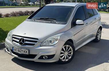 Хэтчбек Mercedes-Benz B-Class 2010 в 