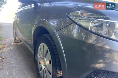 Хэтчбек Mercedes-Benz B-Class 2015 в 