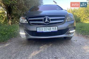 Хэтчбек Mercedes-Benz B-Class 2015 в 