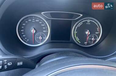 Хэтчбек Mercedes-Benz B-Class 2015 в 