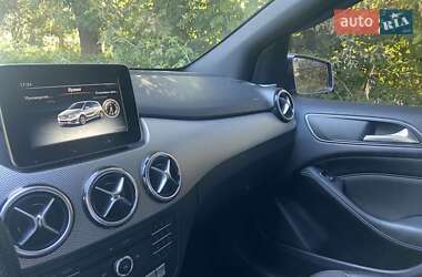 Хэтчбек Mercedes-Benz B-Class 2015 в 