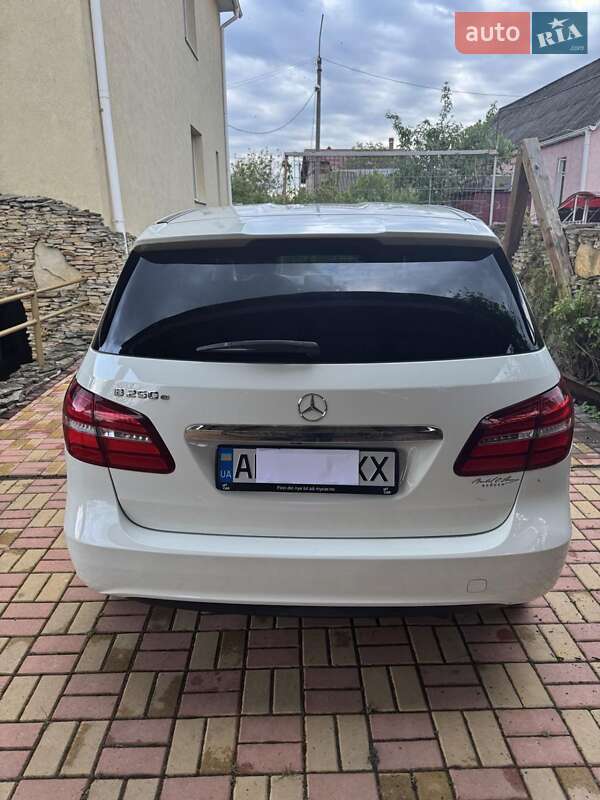 Хетчбек Mercedes-Benz B-Class 2016 в Вінниці