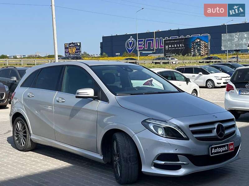 Хэтчбек Mercedes-Benz B-Class 2017 в Львове