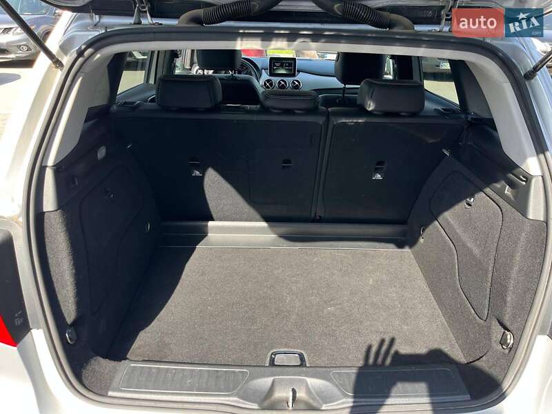 Хэтчбек Mercedes-Benz B-Class 2017 в Львове