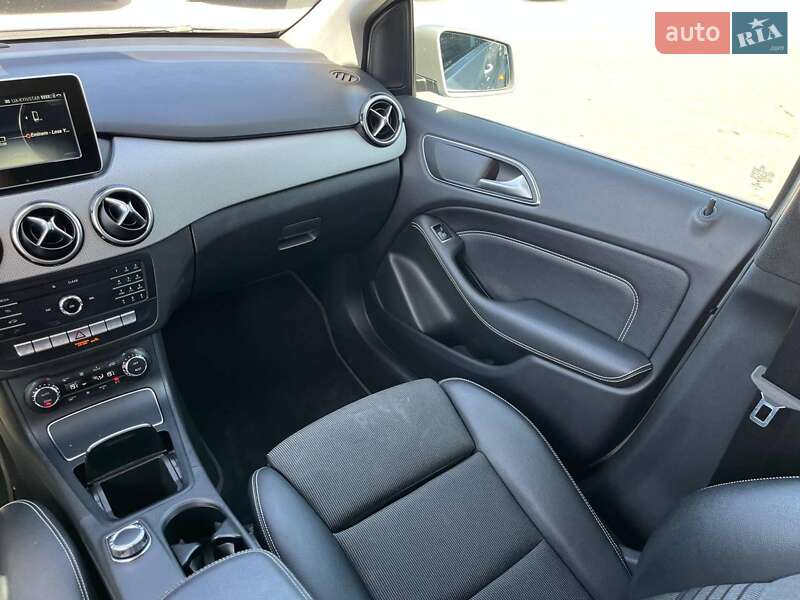 Хэтчбек Mercedes-Benz B-Class 2017 в Львове