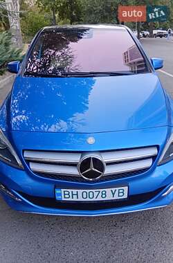 Хэтчбек Mercedes-Benz B-Class 2014 в 
