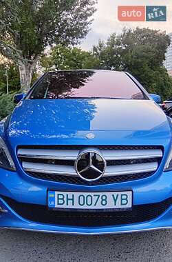 Хэтчбек Mercedes-Benz B-Class 2014 в 