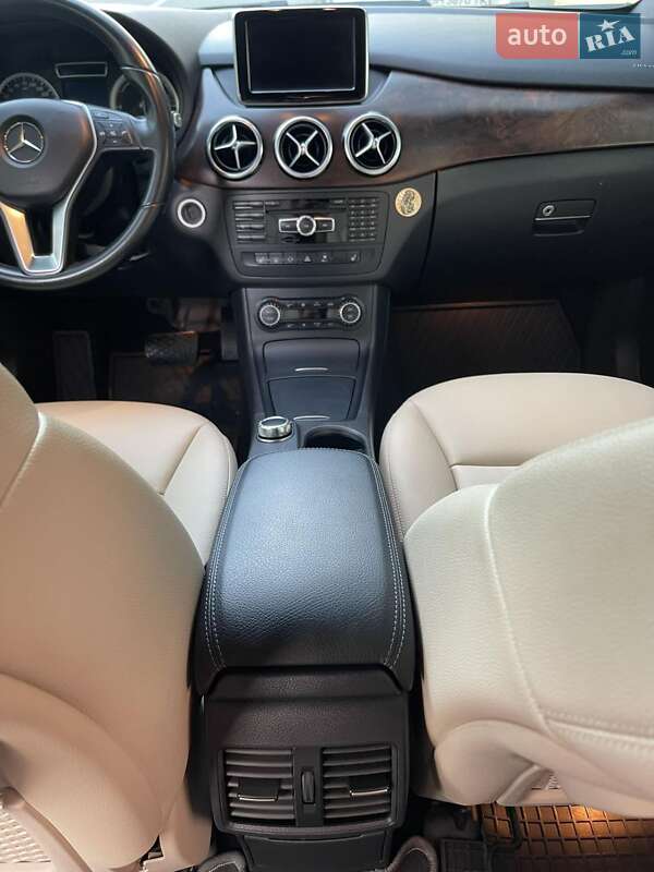 Хэтчбек Mercedes-Benz B-Class 2014 в Одессе фото 12 Хэтчбек Mercedes-Benz B-Class 2014 в Одессе