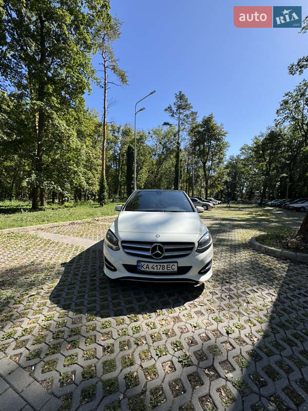 Хетчбек Mercedes-Benz B-Class 2015 в Києві