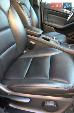 Хэтчбек Mercedes-Benz B-Class 2013 в 