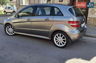 Хэтчбек Mercedes-Benz B-Class 2008 в 