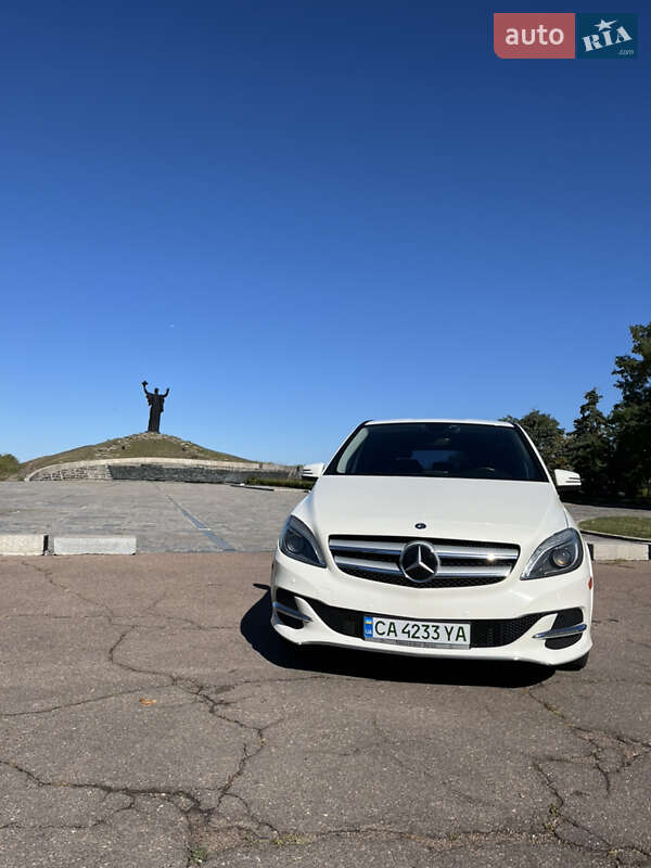 Хэтчбек Mercedes-Benz B-Class 2014 в Черкассах