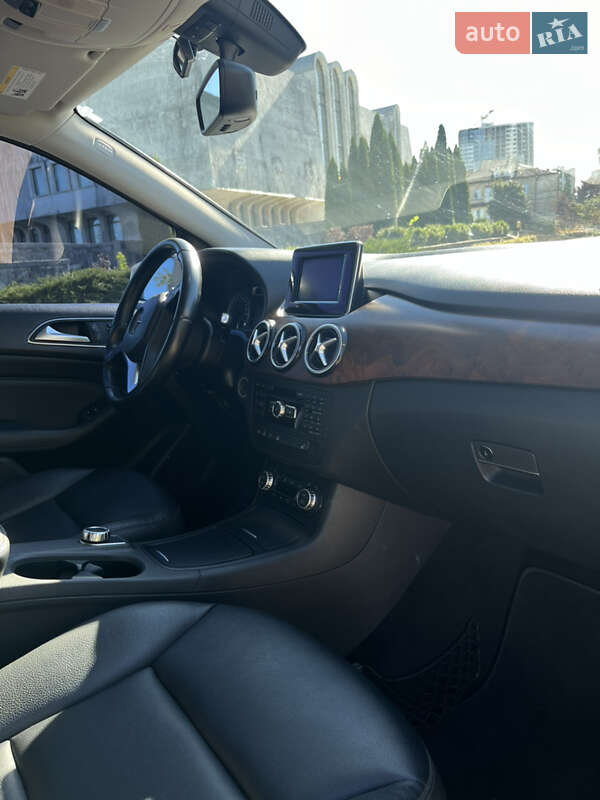 Хэтчбек Mercedes-Benz B-Class 2014 в Черкассах