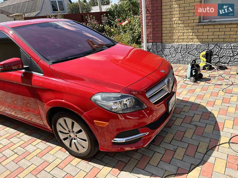 Хэтчбек Mercedes-Benz B-Class 2015 в Черкассах фото 2 Хэтчбек Mercedes-Benz B-Class 2015 в Черкассах