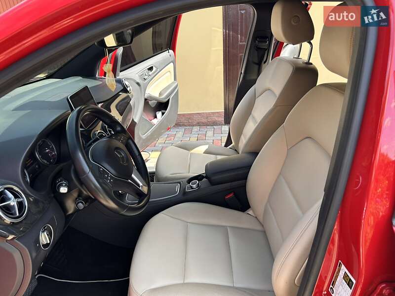 Хэтчбек Mercedes-Benz B-Class 2015 в Черкассах фото 5 Хэтчбек Mercedes-Benz B-Class 2015 в Черкассах