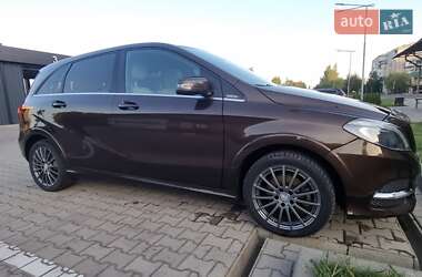 Хэтчбек Mercedes-Benz B-Class 2016 в 