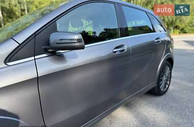 Хэтчбек Mercedes-Benz B-Class 2016 в 