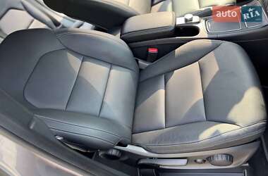 Хэтчбек Mercedes-Benz B-Class 2016 в 