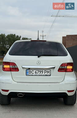 Хэтчбек Mercedes-Benz B-Class 2011 в 