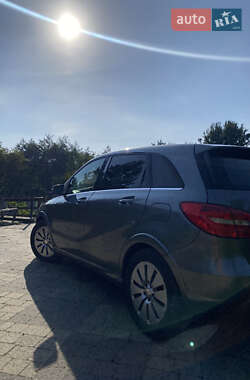 Хэтчбек Mercedes-Benz B-Class 2014 в 