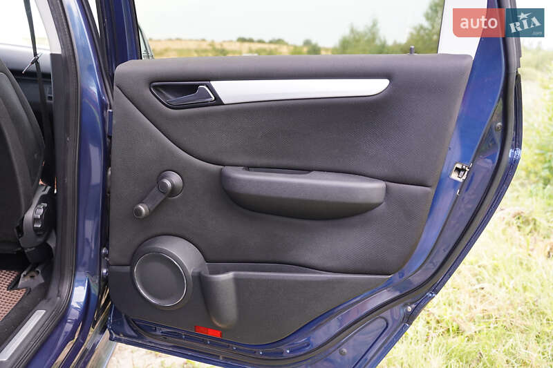 Хетчбек Mercedes-Benz B-Class 2006 в Івано-Франківську фото 49 Хетчбек Mercedes-Benz B-Class 2006 в Івано-Франківську