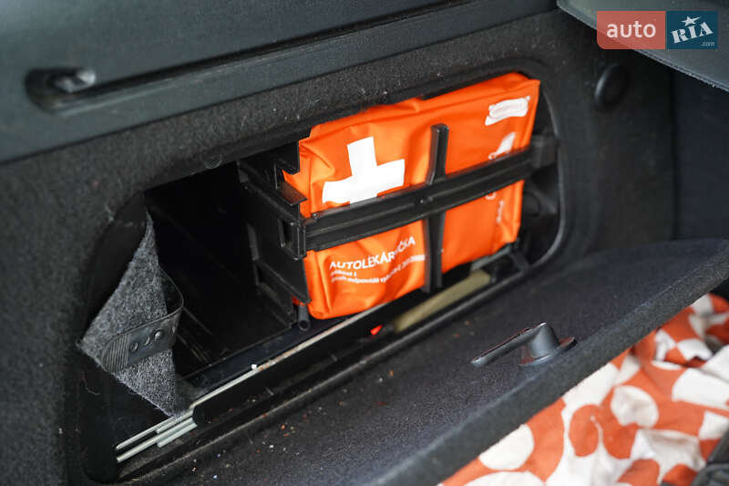 Хетчбек Mercedes-Benz B-Class 2006 в Івано-Франківську фото 55 Хетчбек Mercedes-Benz B-Class 2006 в Івано-Франківську