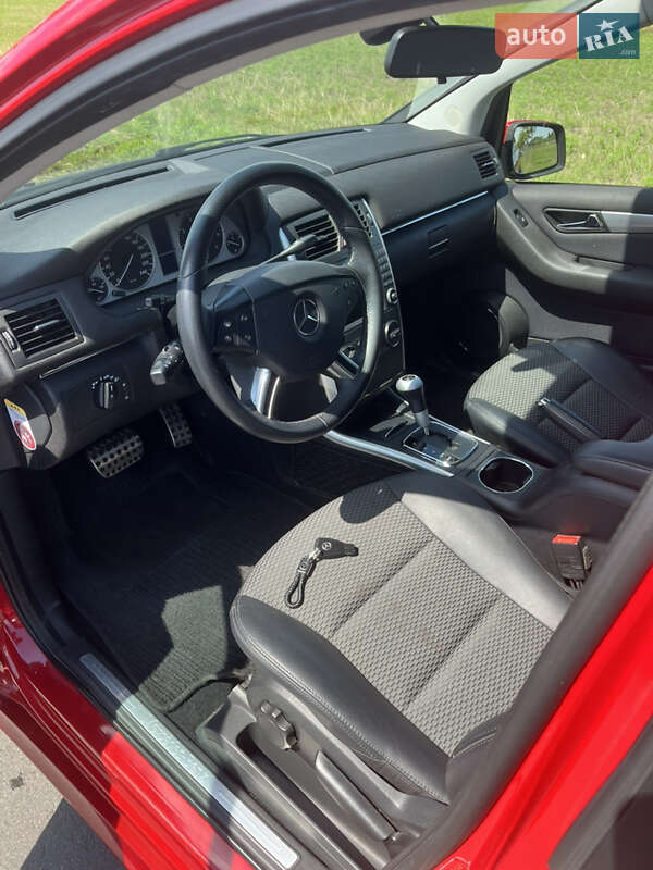 Хэтчбек Mercedes-Benz B-Class 2009 в Киеве фото 12 Хэтчбек Mercedes-Benz B-Class 2009 в Киеве