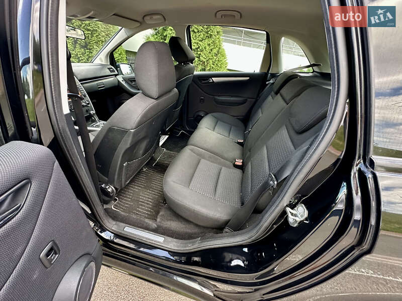 Хэтчбек Mercedes-Benz B-Class 2011 в Киеве фото 8 Хэтчбек Mercedes-Benz B-Class 2011 в Киеве