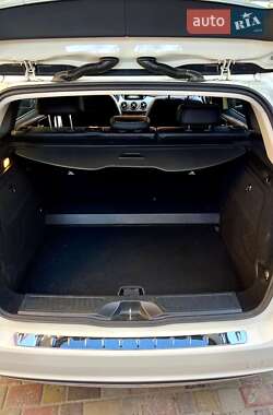 Хэтчбек Mercedes-Benz B-Class 2015 в 