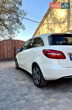Хэтчбек Mercedes-Benz B-Class 2015 в 