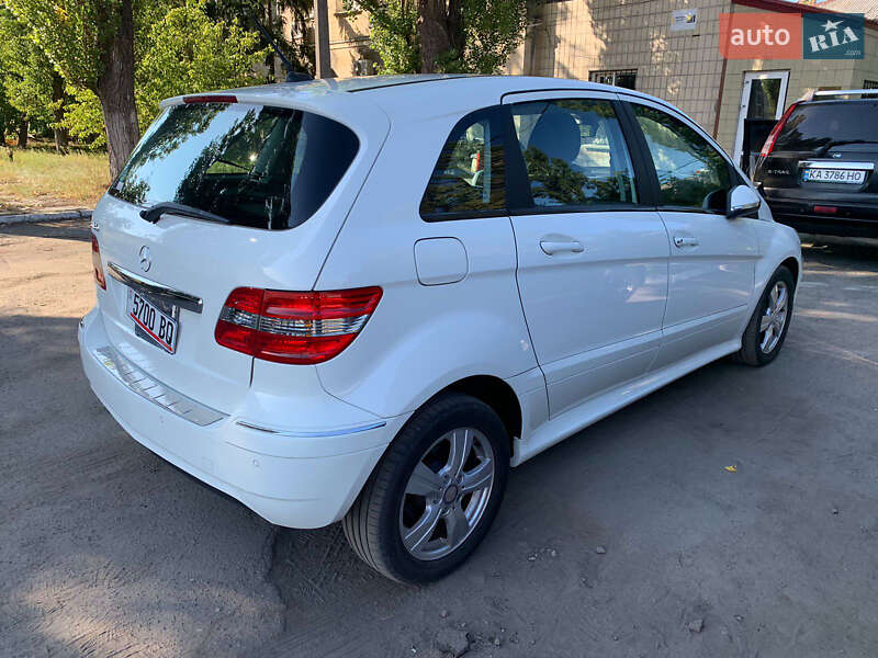 Хэтчбек Mercedes-Benz B-Class 2010 в Киеве