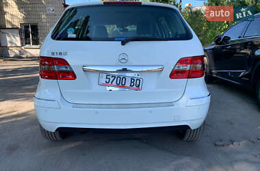 Хэтчбек Mercedes-Benz B-Class 2010 в 
