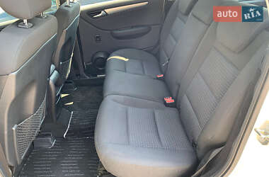 Хэтчбек Mercedes-Benz B-Class 2010 в 