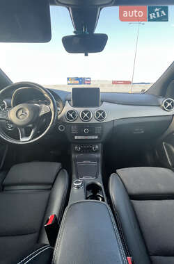 Хэтчбек Mercedes-Benz B-Class 2016 в 