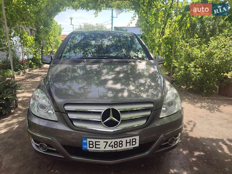 Хэтчбек Mercedes-Benz B-Class 2010 в Киеве