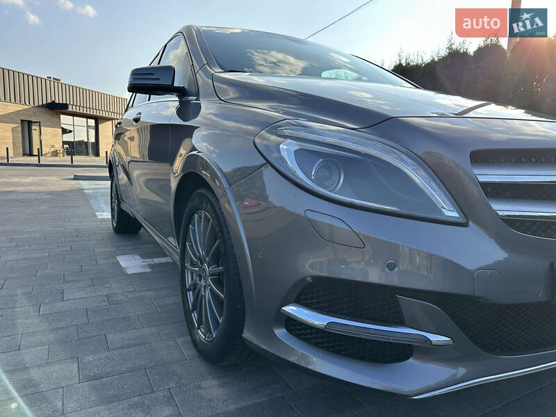 Хэтчбек Mercedes-Benz B-Class 2016 в Луцке