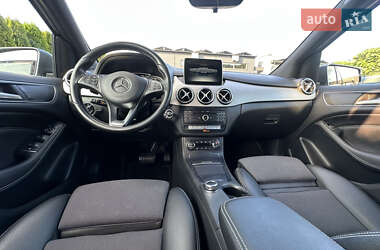 Хэтчбек Mercedes-Benz B-Class 2016 в 