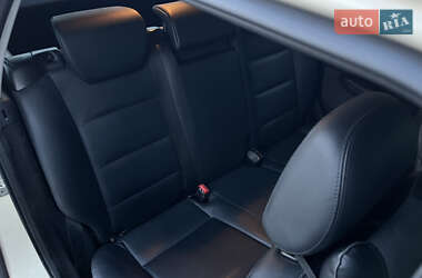 Хэтчбек Mercedes-Benz B-Class 2011 в 