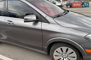 Хэтчбек Mercedes-Benz B-Class 2015 в 