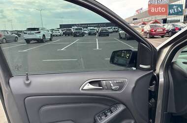 Хэтчбек Mercedes-Benz B-Class 2015 в 