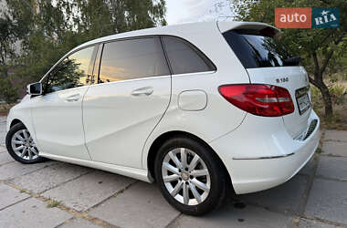 Хэтчбек Mercedes-Benz B-Class 2013 в 