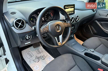 Хэтчбек Mercedes-Benz B-Class 2013 в 