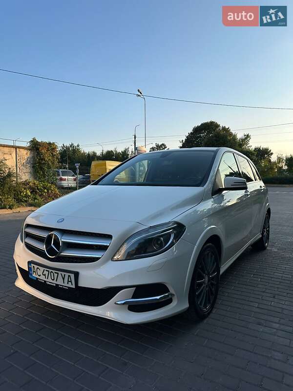 Хэтчбек Mercedes-Benz B-Class 2017 в Луцке