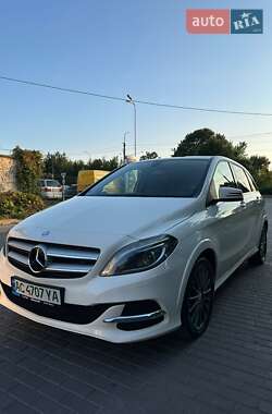 Хэтчбек Mercedes-Benz B-Class 2017 в 