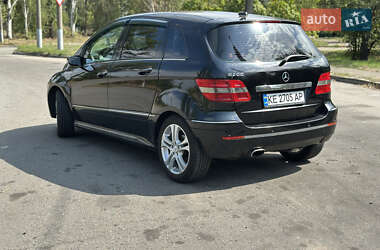 Хэтчбек Mercedes-Benz B-Class 2005 в 